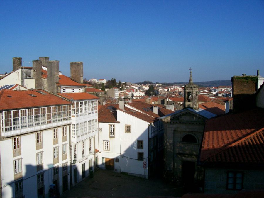 Piso en Alquiler  /  Venta, Santiago de Compostela